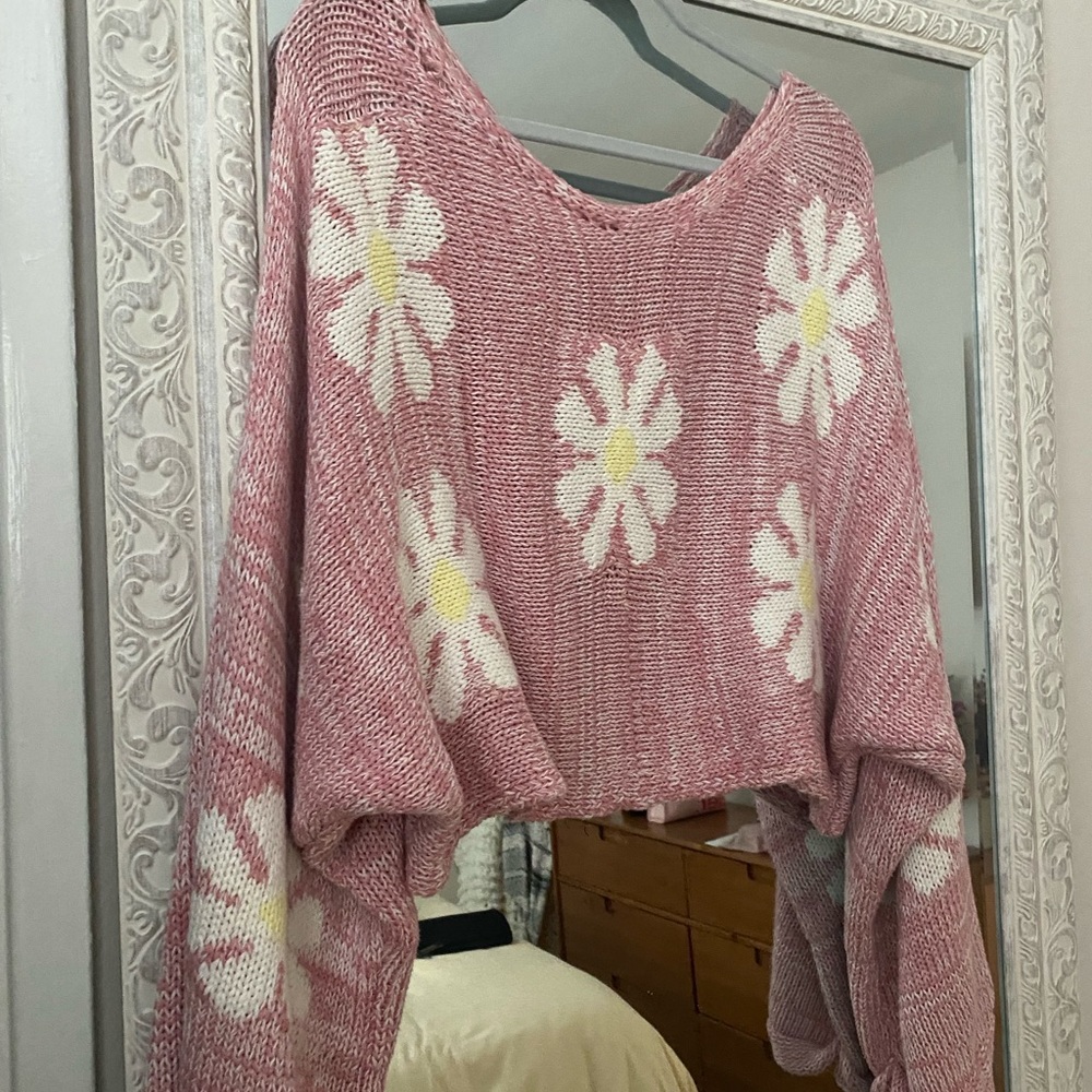 Storia Pink Floral Off-the-Shoulder Sweater